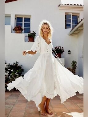 🆕Free People Beach Bliss Maxi Dress in Ivory.
